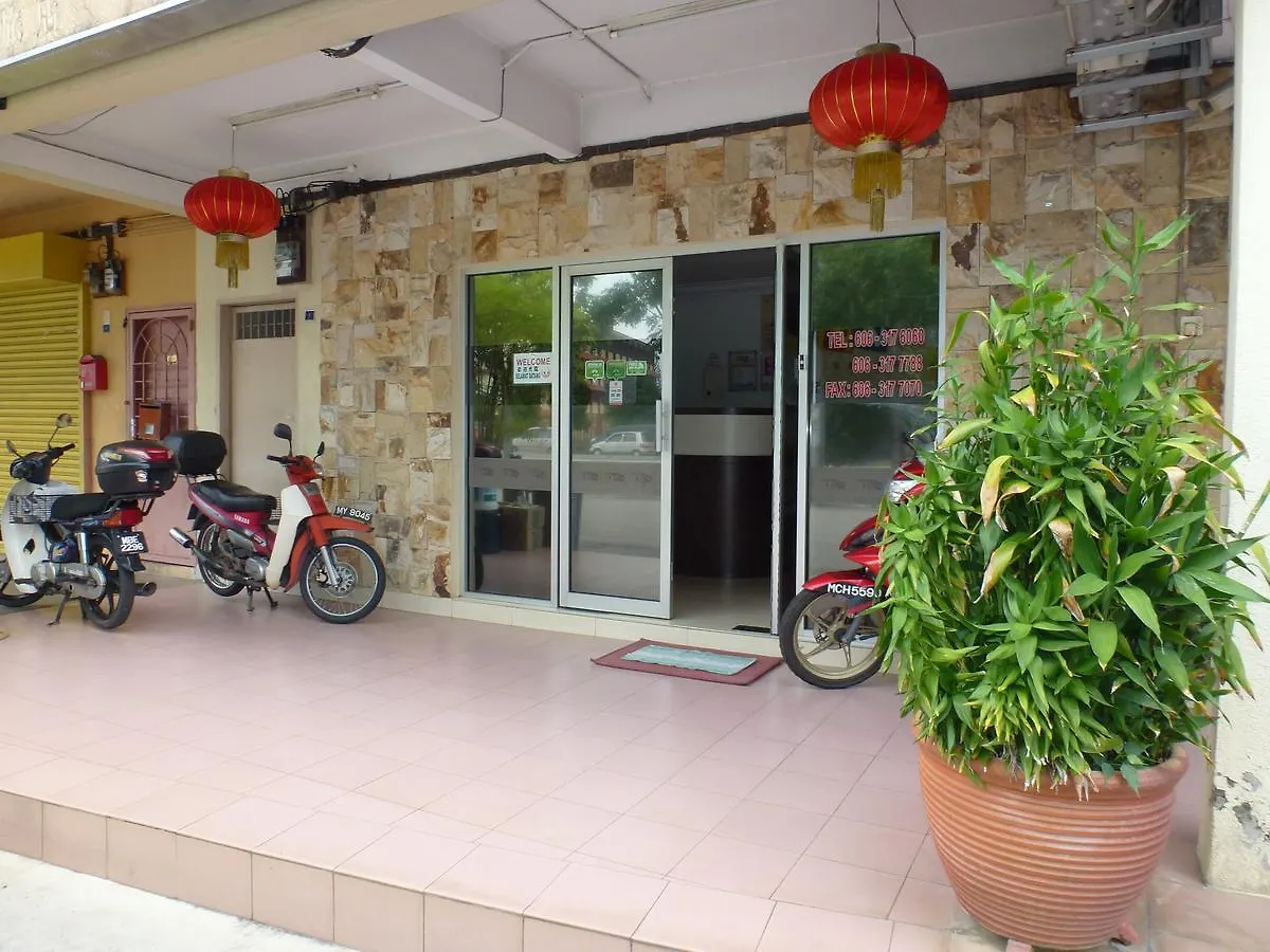 Batu Berendam Inn Kampong Sungai Putat Hotel
